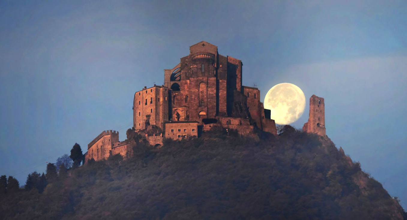 La luna tra la Sacra e la Torre della bell'Alda - Elio Pallard